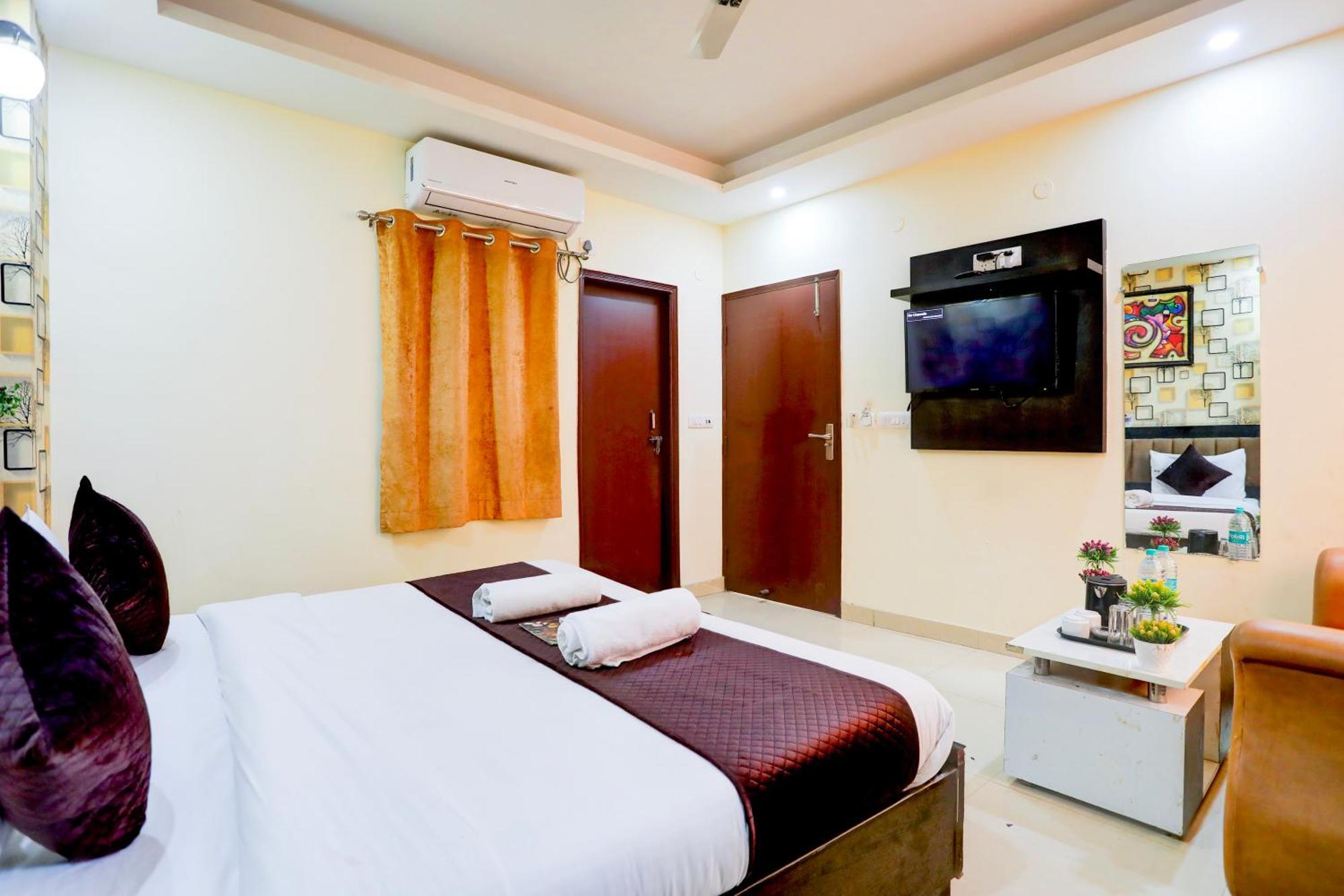 Hotel Luxury Global New Delhi Extérieur photo
