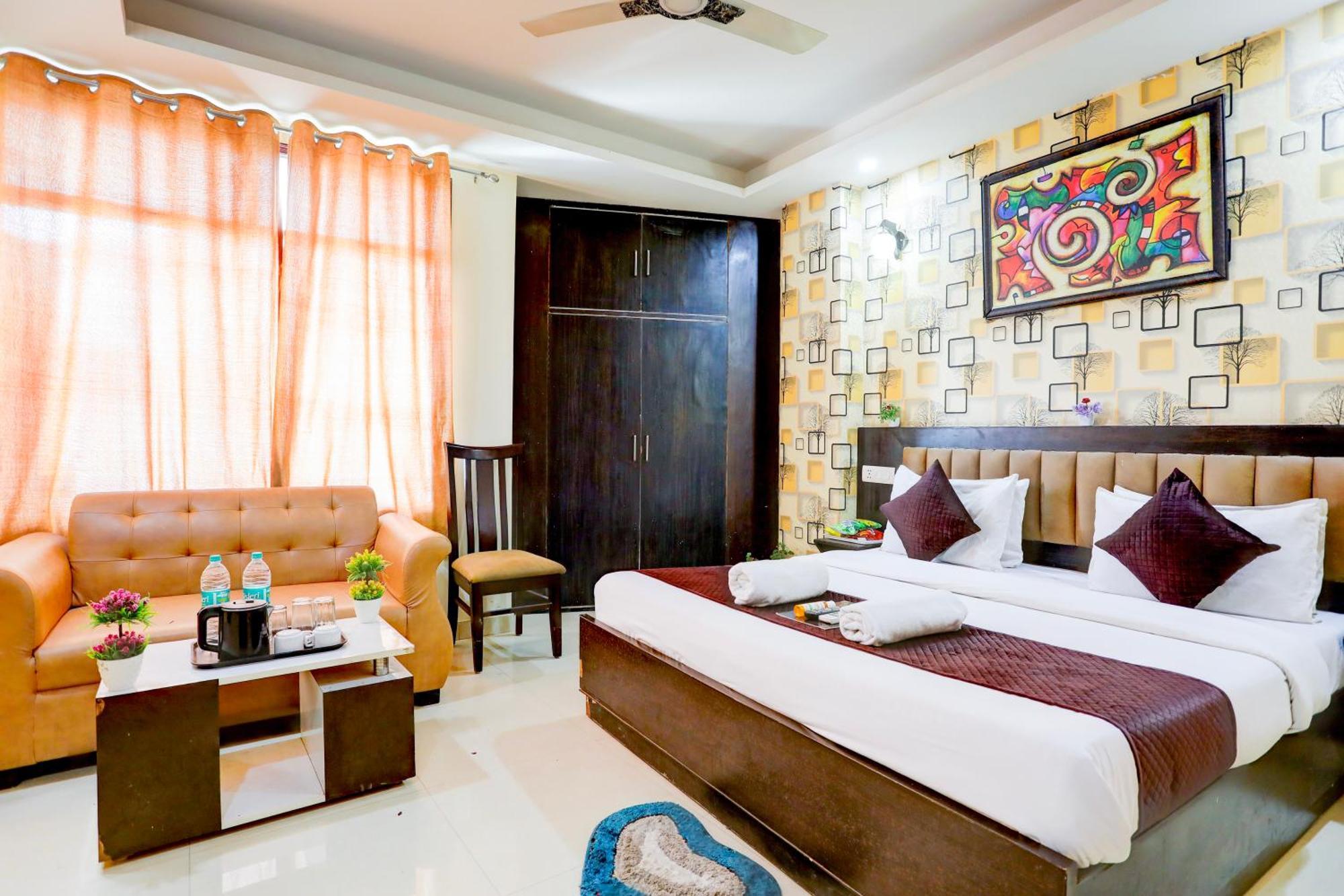 Hotel Luxury Global New Delhi Extérieur photo